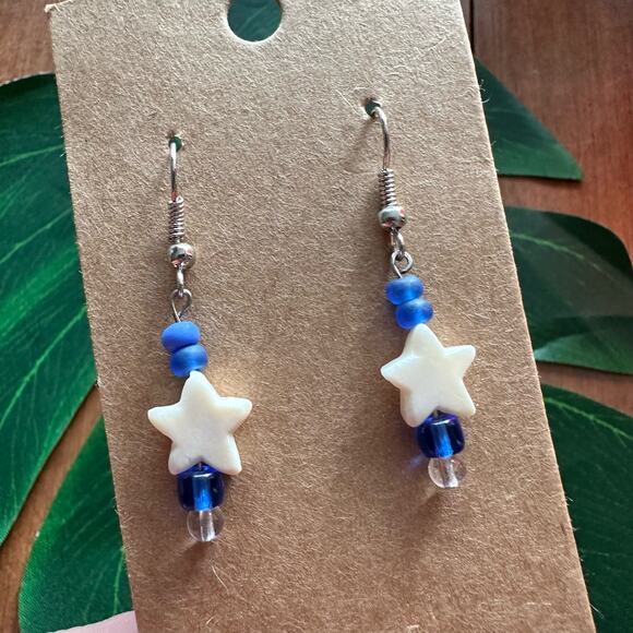 BOGO FREE STAR BEADED EARRINGS - Picture 1 of 3